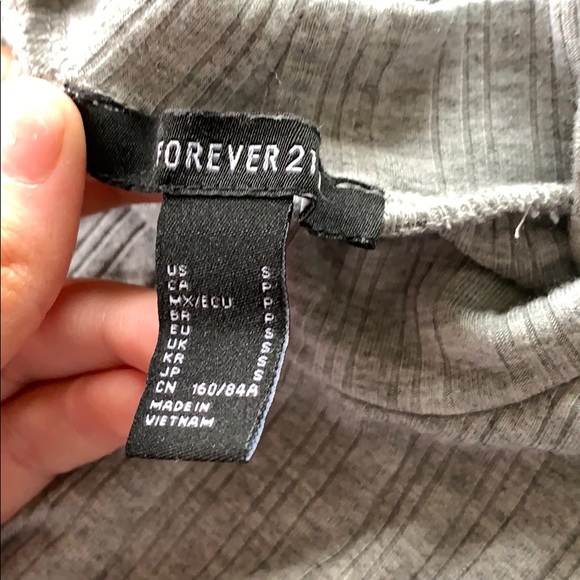 🦄 4/$40 Basic Forever 21 Grey Bodysuit - Picture 3 of 3